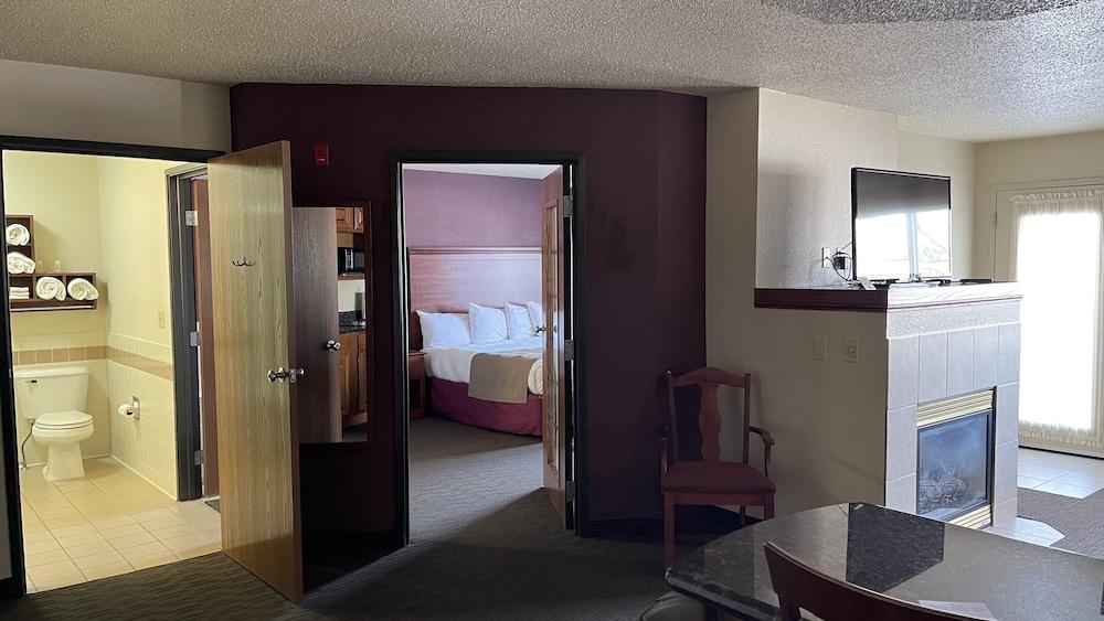 Americinn By Wyndham New London Exterior photo