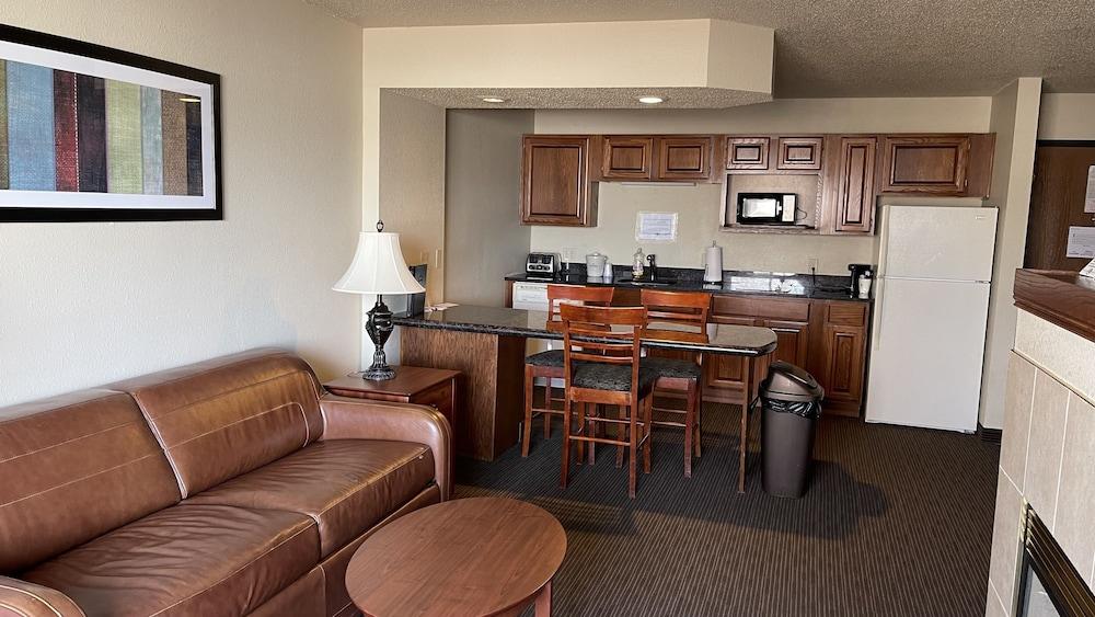 Americinn By Wyndham New London Exterior photo