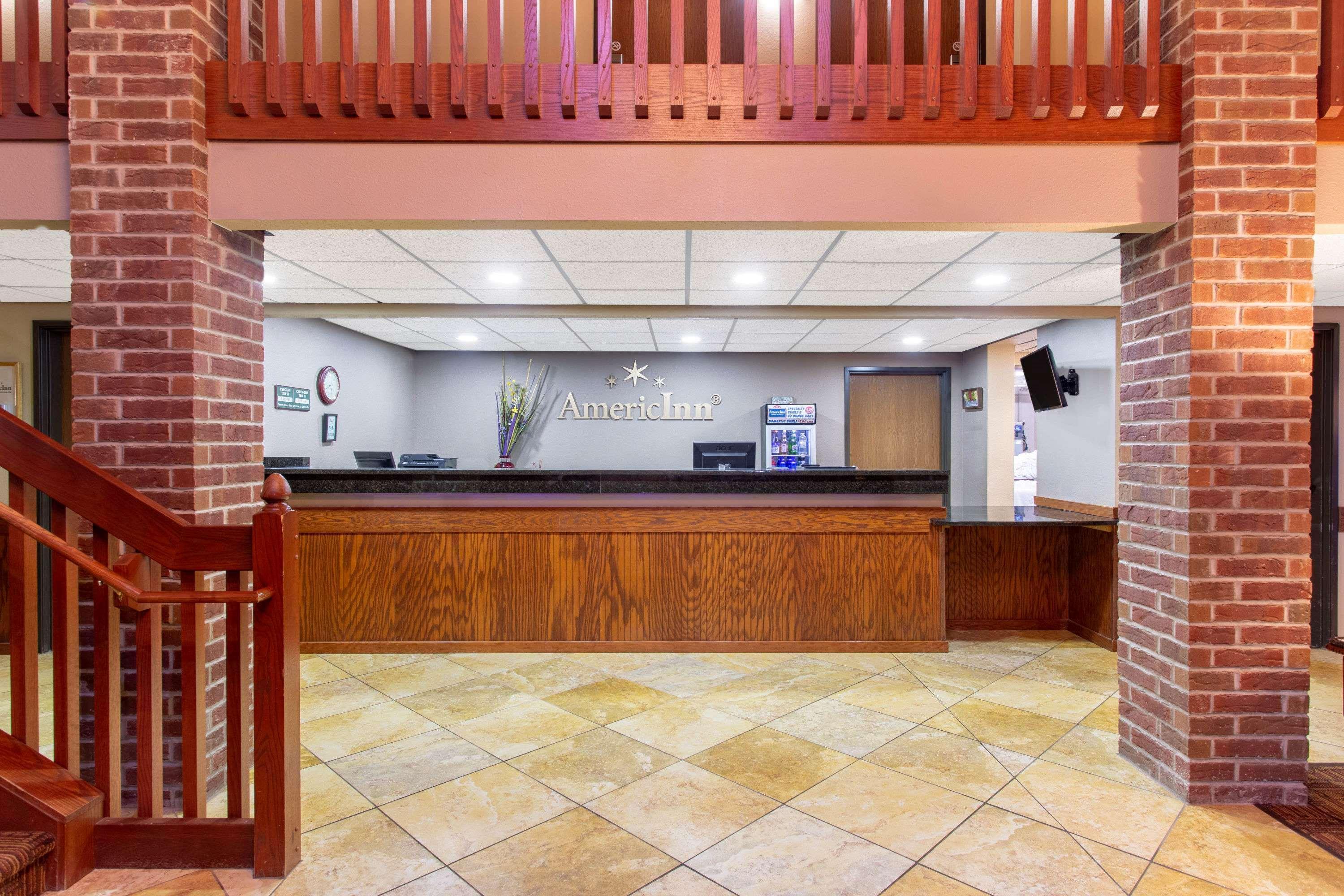 Americinn By Wyndham New London Exterior photo