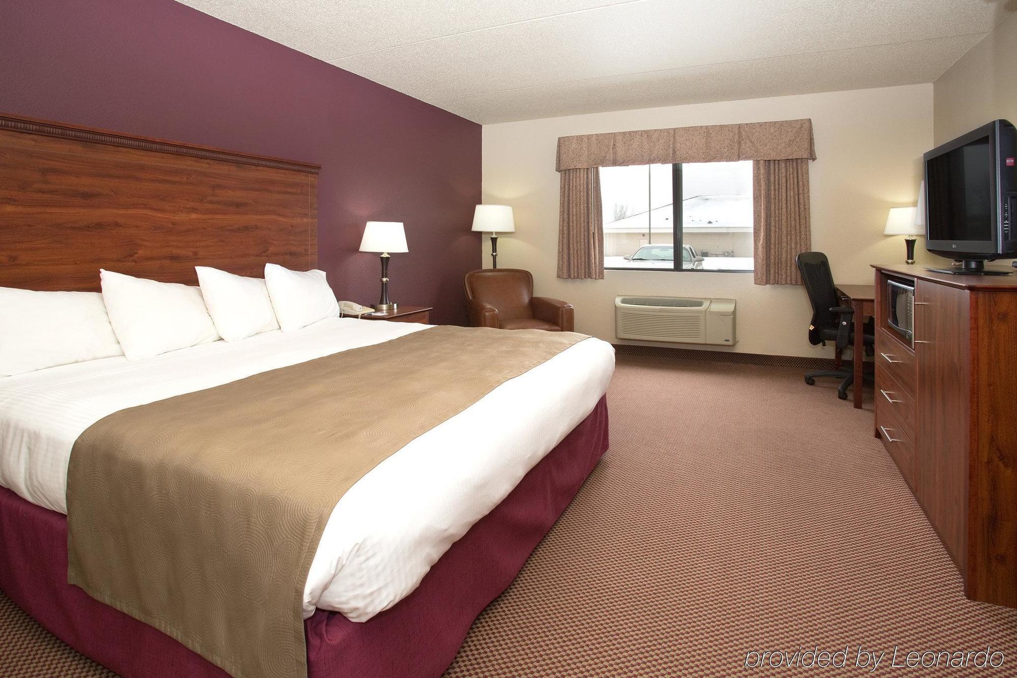 Americinn By Wyndham New London Exterior photo